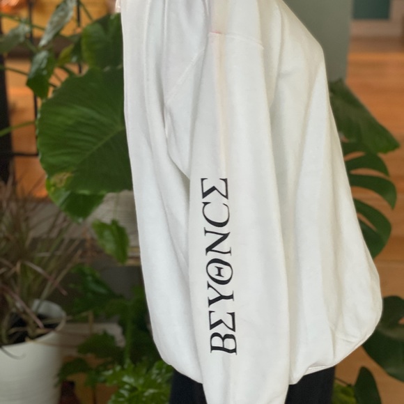 Beyonce Sweatshirt - Picture 4 of 4